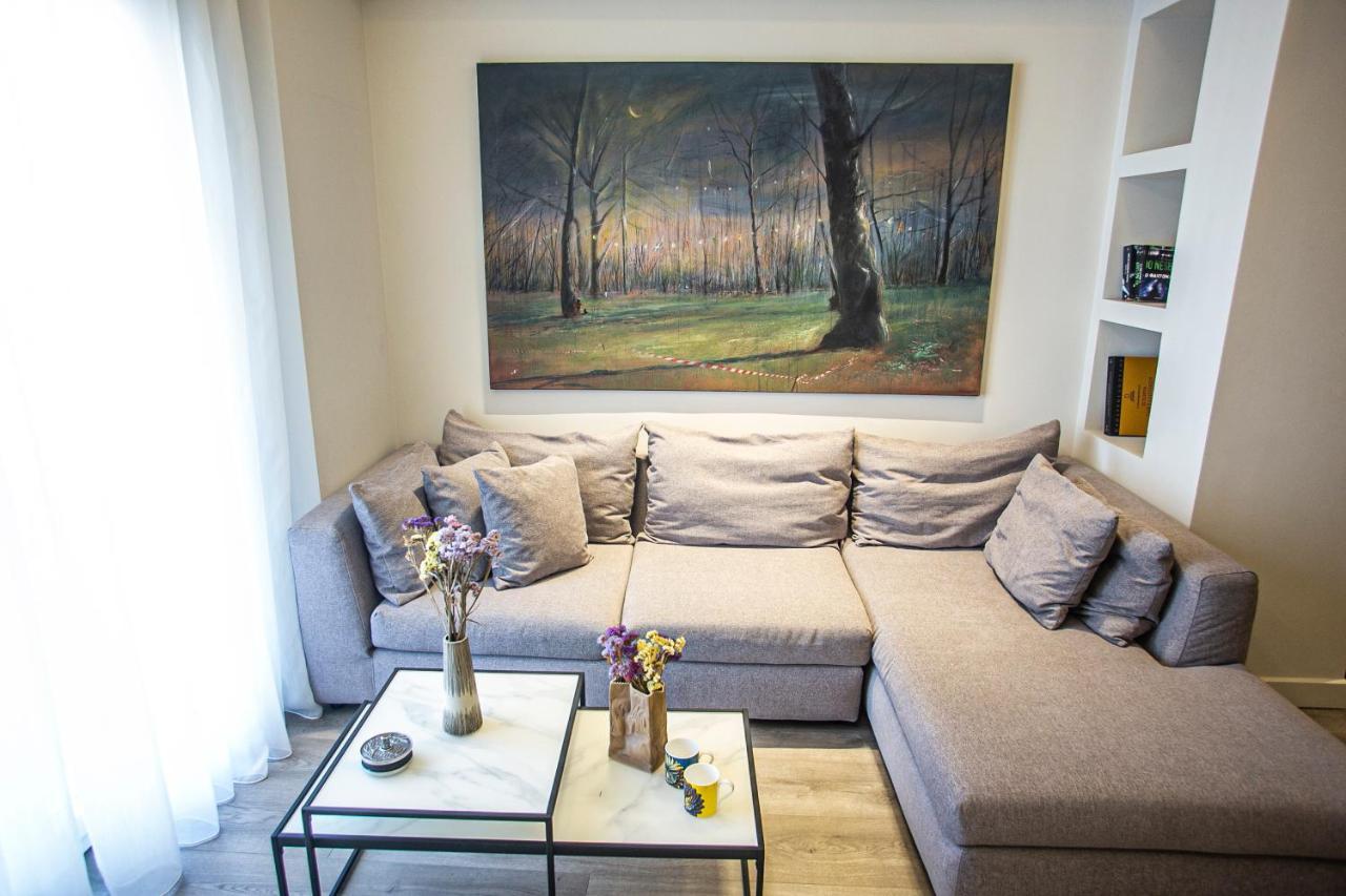 The Lux2 A Gorgeous Apartment Tesalonika Bagian luar foto
