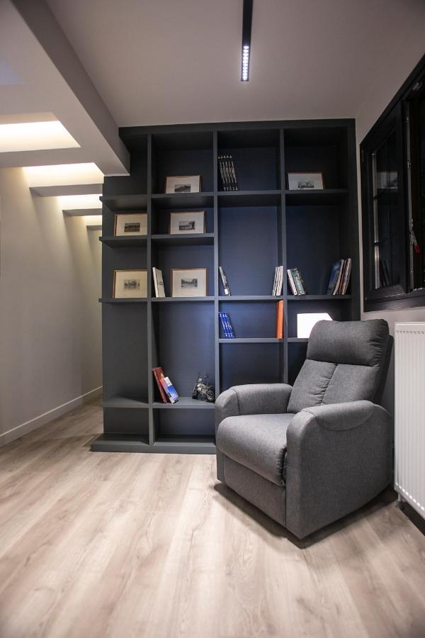 The Lux2 A Gorgeous Apartment Tesalonika Bagian luar foto