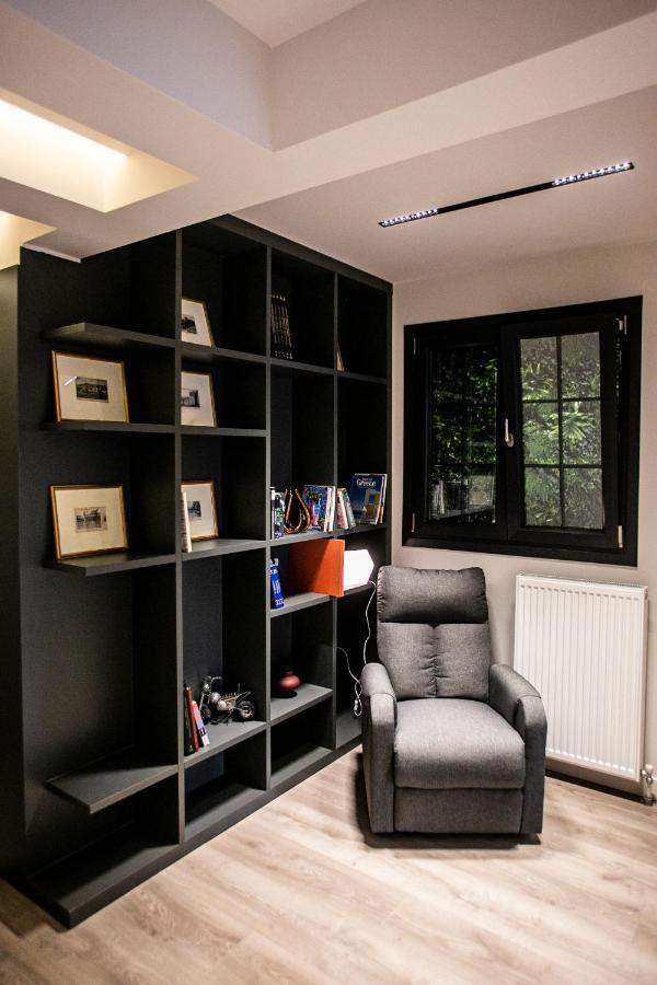 The Lux2 A Gorgeous Apartment Tesalonika Bagian luar foto