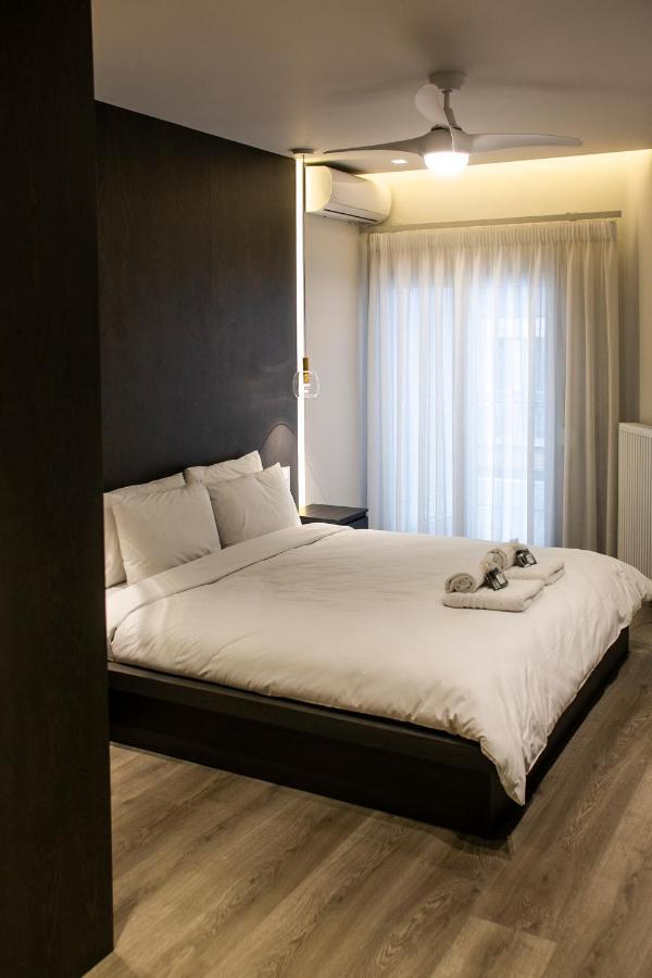 The Lux2 A Gorgeous Apartment Tesalonika Bagian luar foto